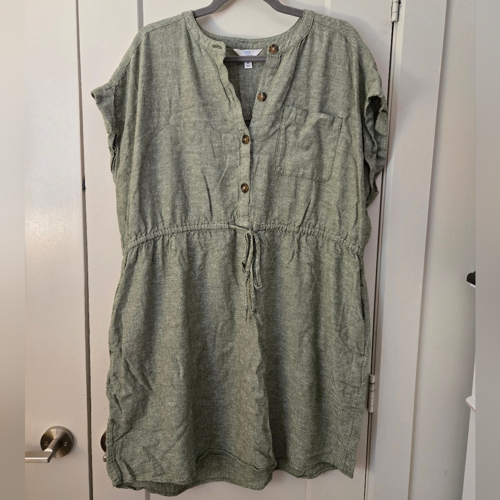 Time and Tru Green Midi Dress